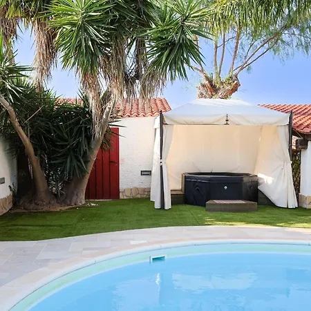 Riflessi D'azzurro - La Dei Tuoi Sogni Castelvetrano